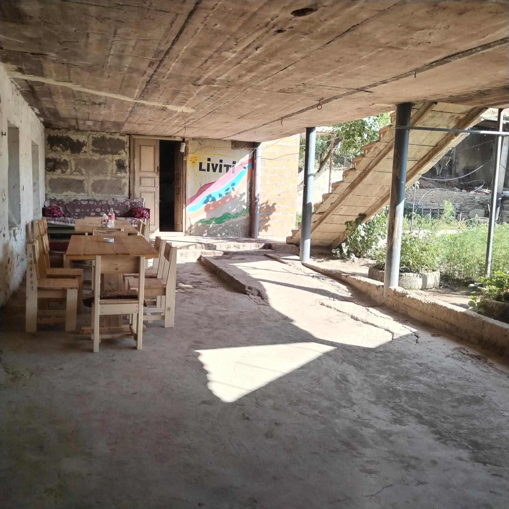 Liviti Hotel Areni Bagian luar foto